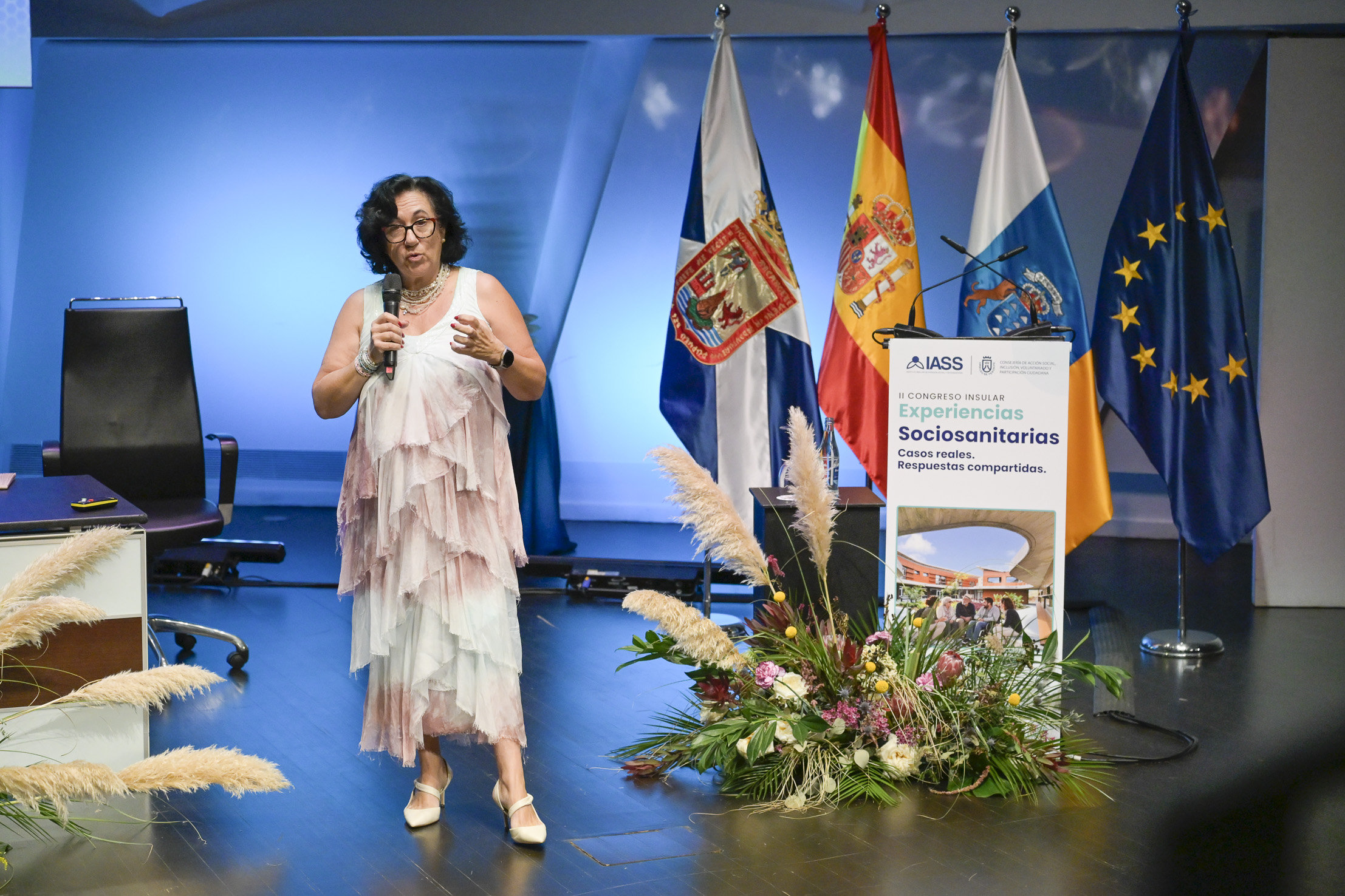 Ponente exponiendo ante el auditorio